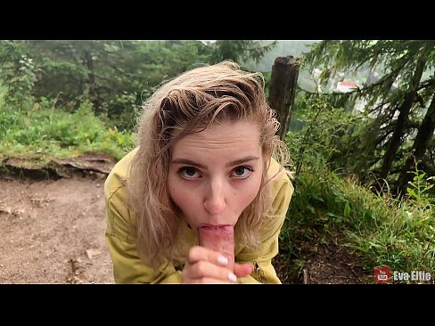 ❤️ Hluas nkauj nqos cum tom qab ib tug pej xeem blowjob - Eva Elfi Poj niam deev hluas nraug  ntawm peb